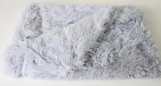 Cozy Pet Blankets - Ultra-Soft, Lightweight, Machine Washable, Various Sizes & Stylish Designs