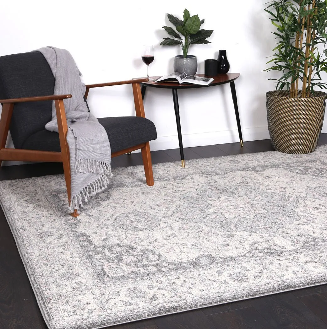 Delicate Grey Oriental Rug