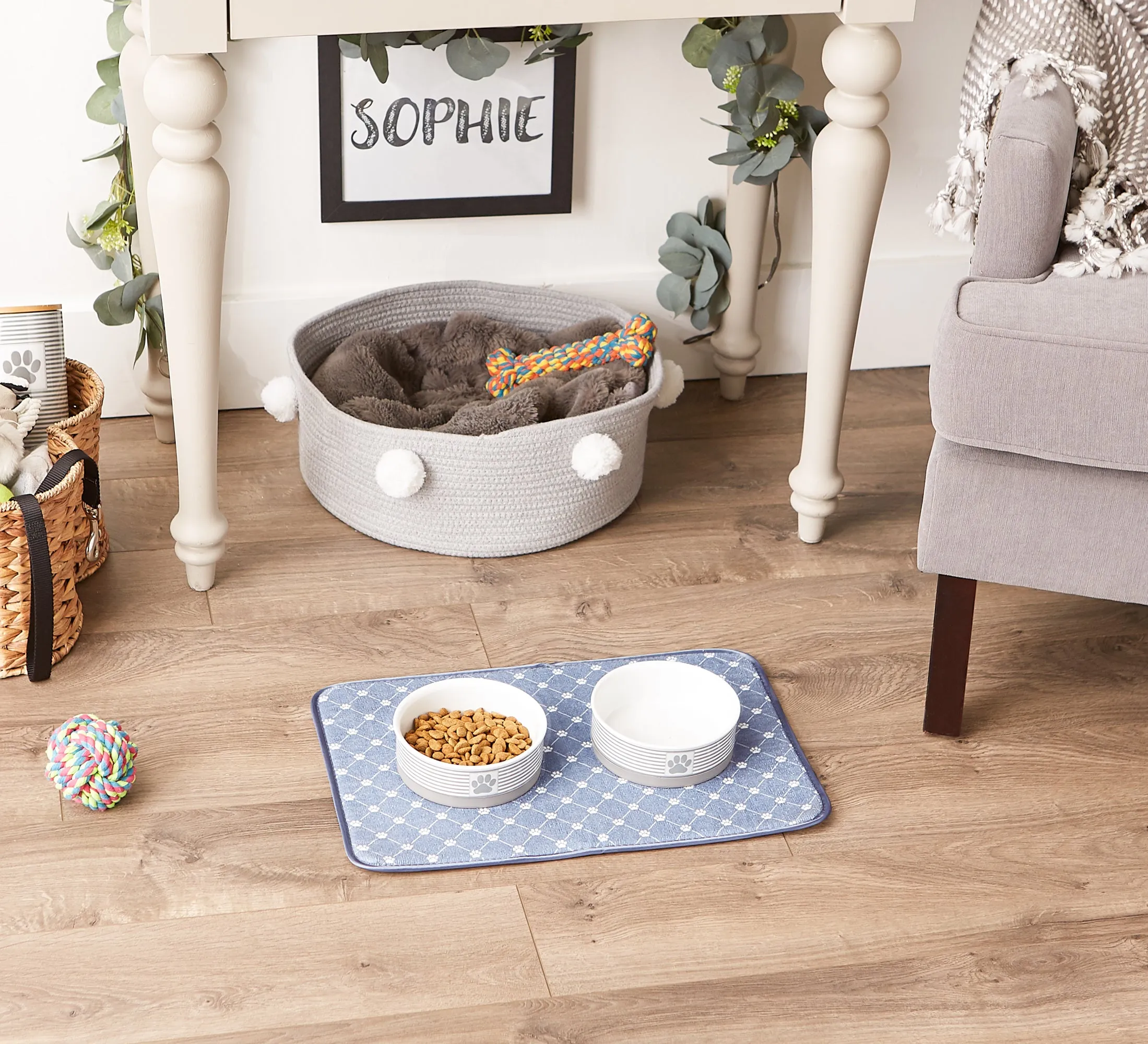 Stonewash Blue Printed Trellis Paw Pet Mat